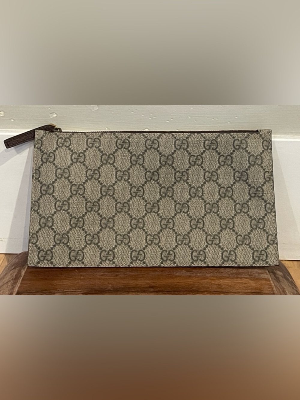 Gucci Beige and Brown GG Canvas Pouch with Gold Ring. NWOT Grab her! - Picture 2 of 6